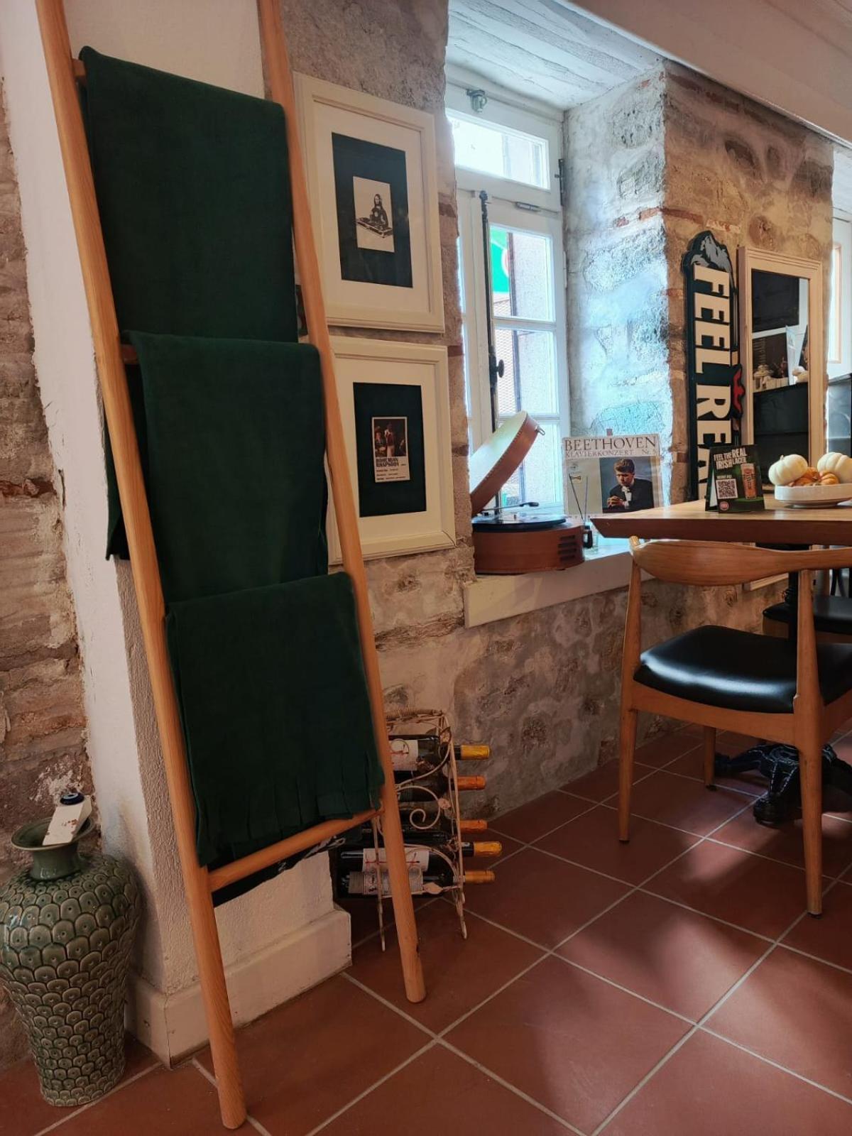 Berlin'S Guest House Urla Dış mekan fotoğraf